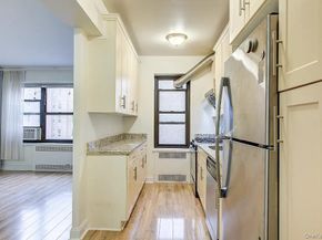 67-76 Booth Street 4F, Forest Hills NY 11375