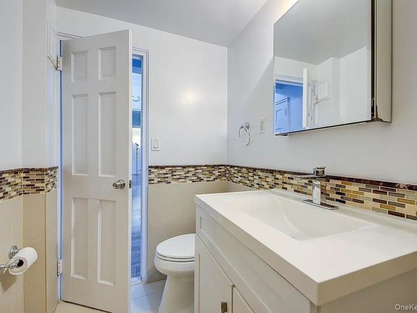 67-76 Booth Street 4F, Forest Hills NY 11375