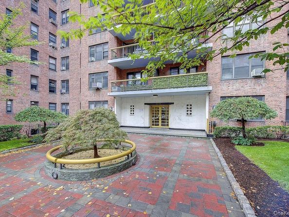67-76 Booth Street 4F, Forest Hills NY 11375
