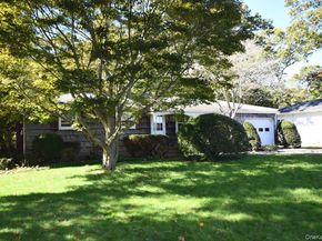 190 Dunton Avenue N, East Patchogue NY 11772
