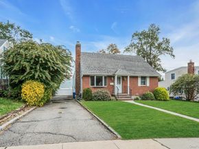 4 Timber Road, Glen Cove NY 11542