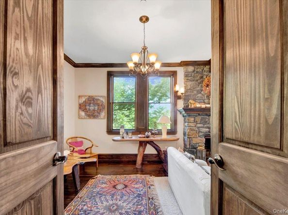 6 Sunset Lane, Hartsdale NY 10530
