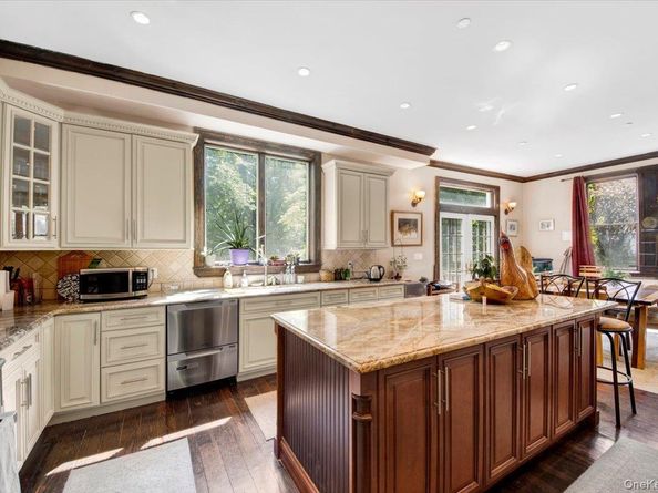 6 Sunset Lane, Hartsdale NY 10530