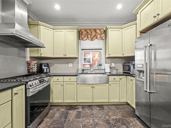 2942 164th Street, Flushing NY 11358