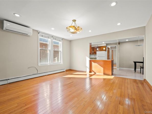 2942 164th Street, Flushing NY 11358