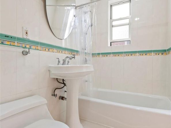 2942 164th Street, Flushing NY 11358