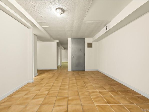 2942 164th Street, Flushing NY 11358