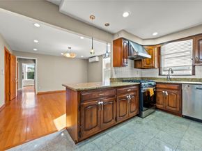 2942 164th Street, Flushing NY 11358