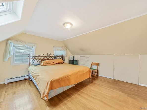 38 Farm Lane, Levittown NY 11756