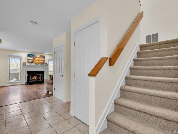 172 Ridgeview Lane, Yorktown Heights NY 10598