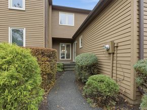 172 Ridgeview Lane, Yorktown Heights NY 10598