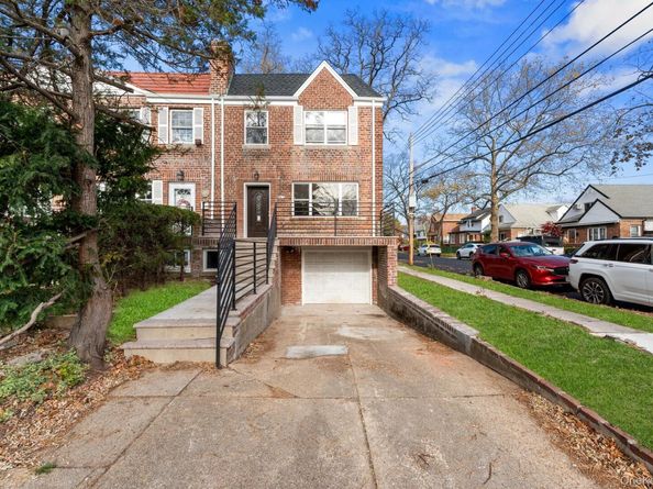 16419 32nd Avenue, Flushing NY 11358