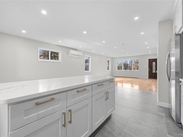 16419 32nd Avenue, Flushing NY 11358