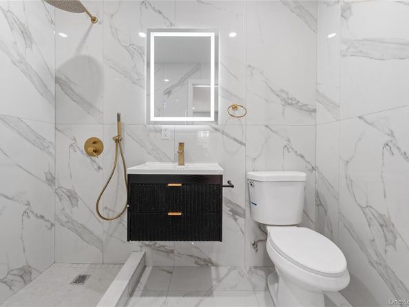 16419 32nd Avenue, Flushing NY 11358