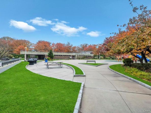 15038 Union Turnpike 12K, Kew Garden Hills NY 11367