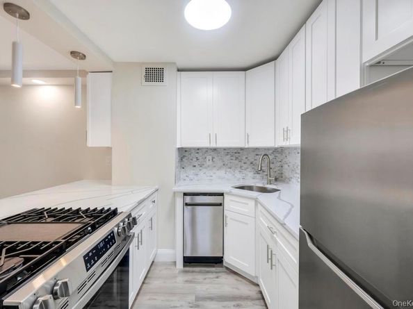 15038 Union Turnpike 12K, Kew Garden Hills NY 11367