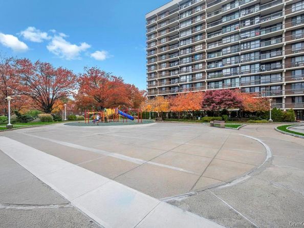 15038 Union Turnpike 12K, Kew Garden Hills NY 11367