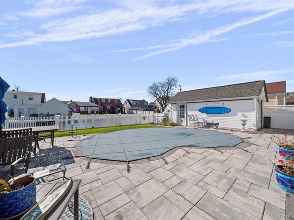 38 Bayside Place, Amityville NY 11701