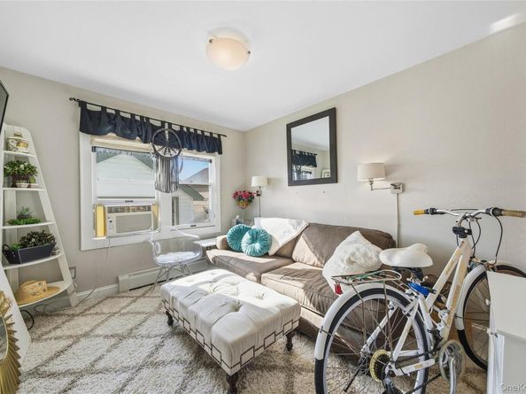 38 Bayside Place, Amityville NY 11701