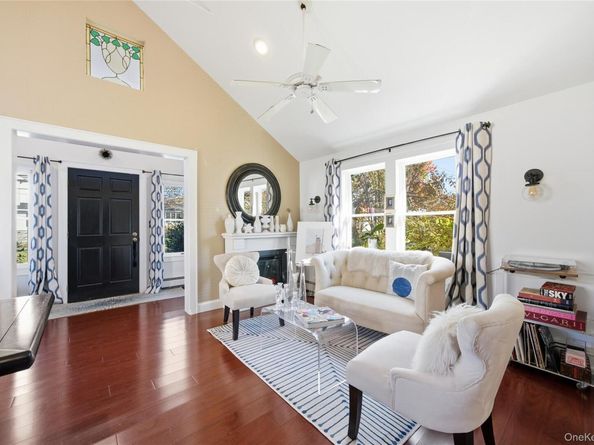 38 Bayside Place, Amityville NY 11701