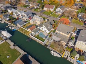 38 Bayside Place, Amityville NY 11701