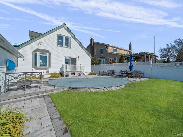 38 Bayside Place, Amityville NY 11701