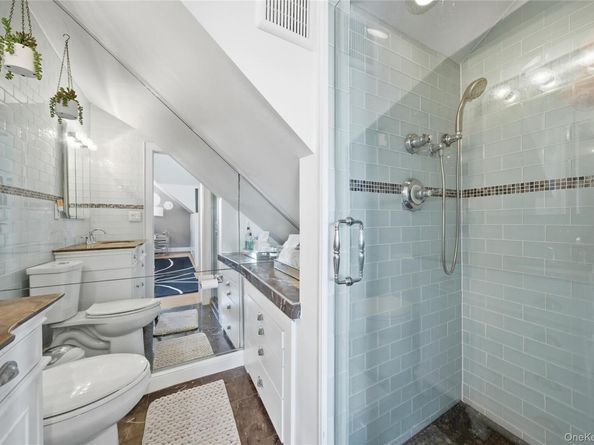 38 Bayside Place, Amityville NY 11701