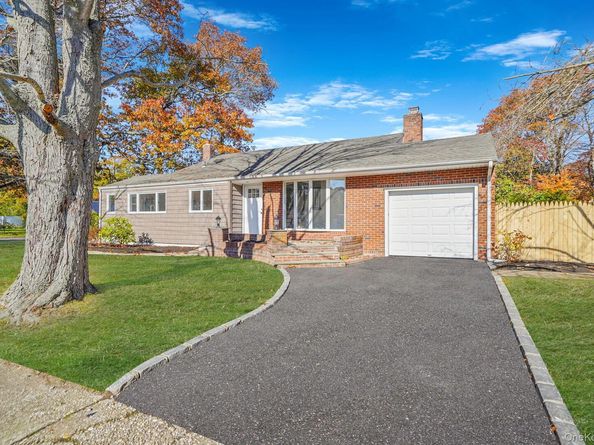 67 Bardolier Lane, Bay Shore NY 11706