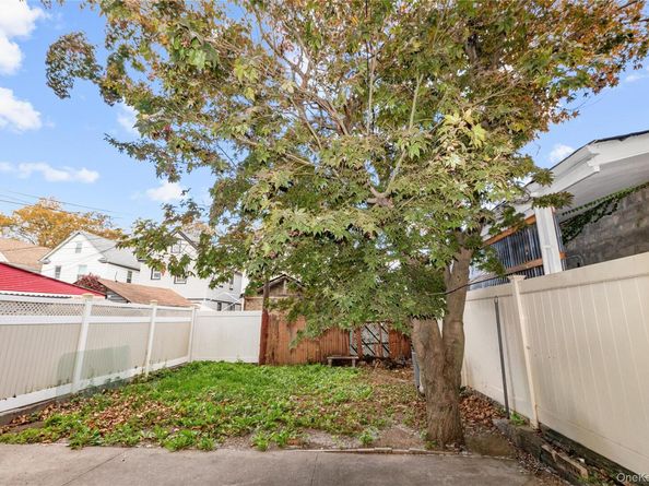 109-29 Van Wyck Expressway, Jamaica NY 11435