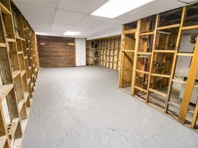 109-29 Van Wyck Expressway, Jamaica NY 11435