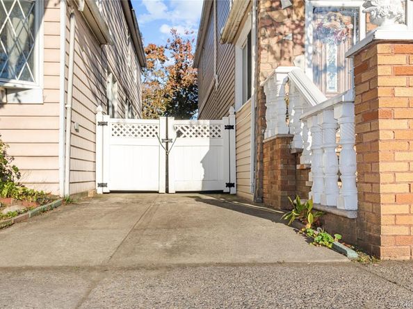 109-29 Van Wyck Expressway, Jamaica NY 11435