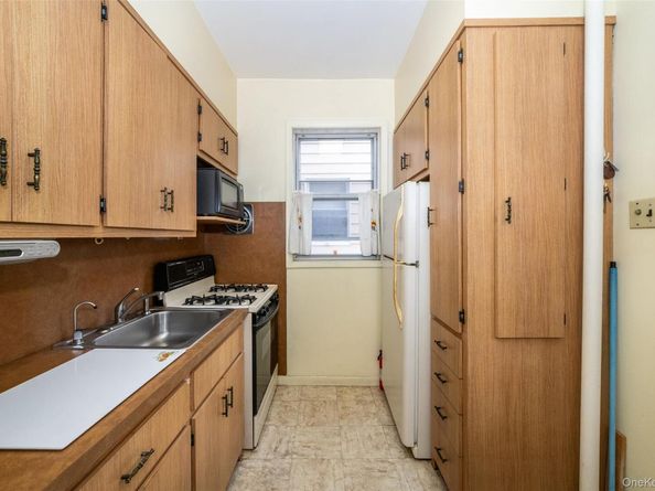 285 Logan Avenue, Bronx NY 10465
