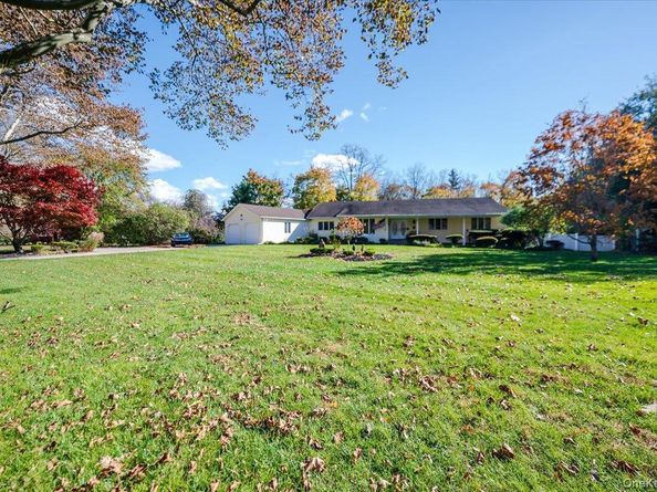 8 Penn Drive, Dix Hills NY 11746