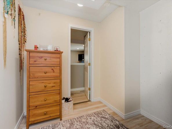 8 Penn Drive, Dix Hills NY 11746