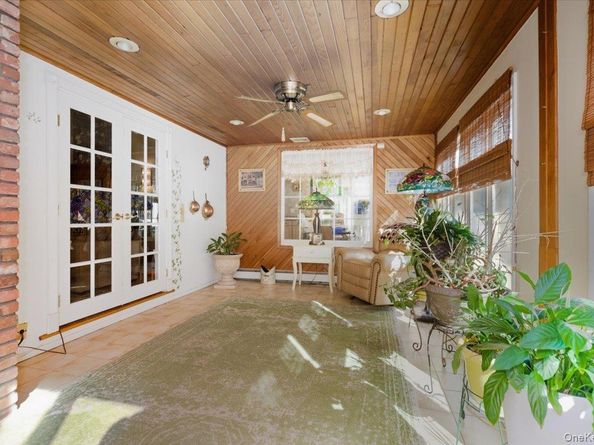 8 Penn Drive, Dix Hills NY 11746