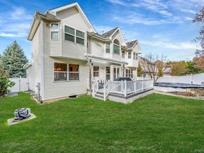76 Blueberry Ridge Drive, Holtsville NY 11742