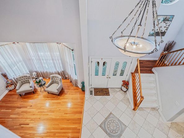 76 Blueberry Ridge Drive, Holtsville NY 11742