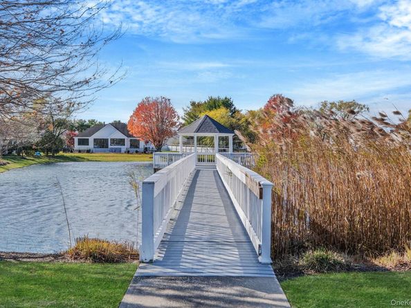 76 Blueberry Ridge Drive, Holtsville NY 11742