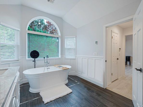 76 Blueberry Ridge Drive, Holtsville NY 11742