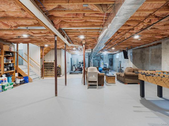 76 Blueberry Ridge Drive, Holtsville NY 11742