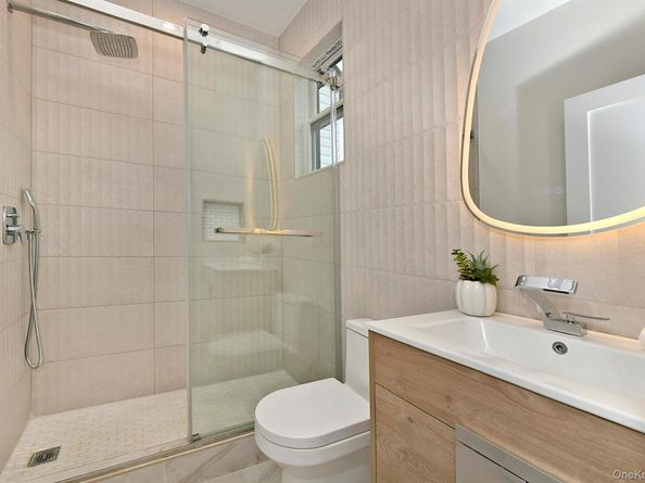 39 Forest Lane, Westbury NY 11590