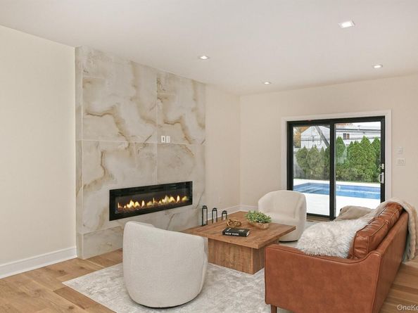 39 Forest Lane, Westbury NY 11590