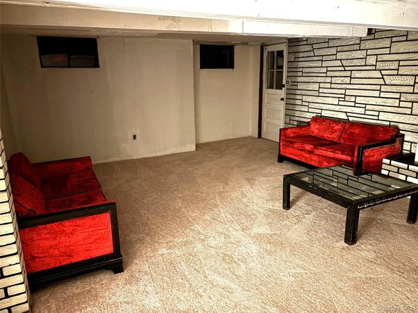 1483 4th Street, West Babylon NY 11704