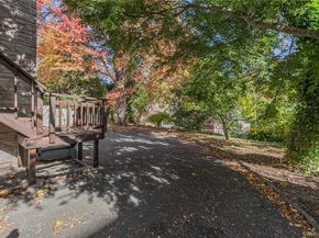 39 Hillcrest Rd, Hartsdale NY 10530