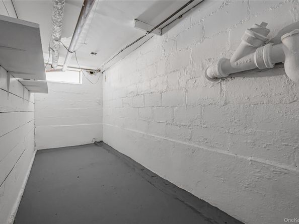 39 Hillcrest Rd, Hartsdale NY 10530