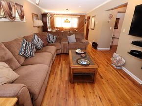 726 Meisser Street, Franklin Square NY 11010