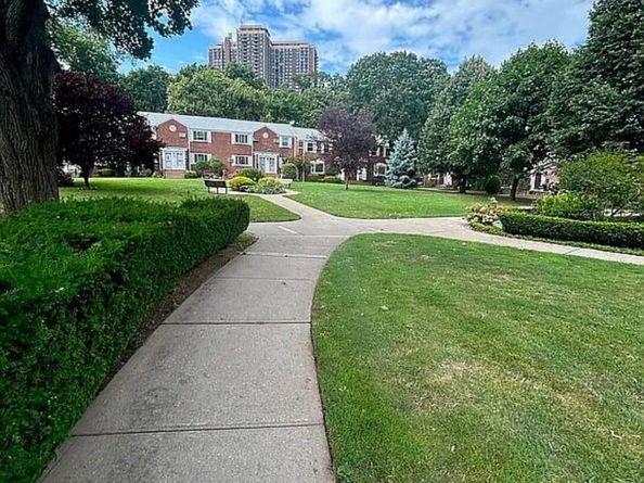 264-17 Langston Avenue 2nd fl, Glen Oaks NY 11004