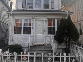 21818 118th Avenue, Cambria Heights NY 11411