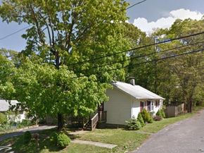 4 Forest Street, Ronkonkoma NY 11779