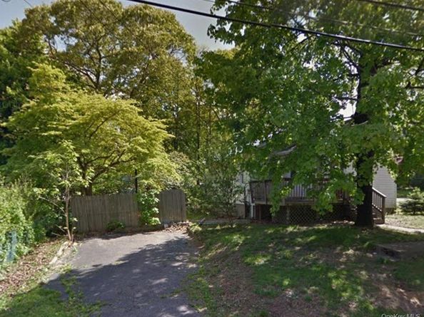 4 Forest Street, Ronkonkoma NY 11779